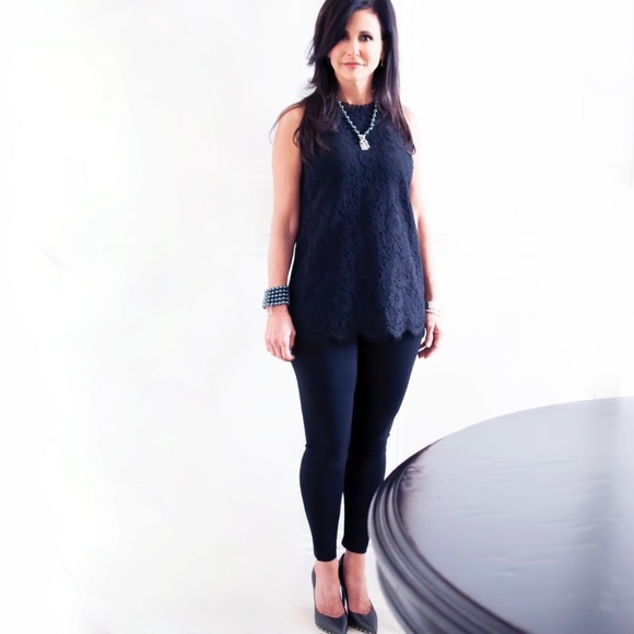 CAbi Display Top - Picture 9 of 10